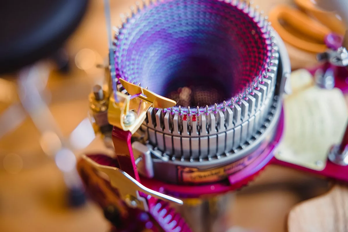 Sock Knitting Machines Explained： Find Your Ideal Model